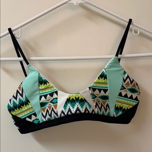 Issa De Mar Kaili top